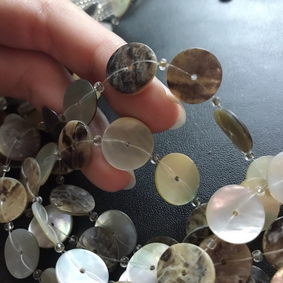 Multi-strand necklace - Picture 3 of 3